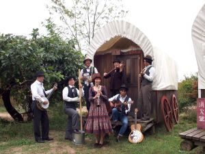 YugletWaterlooJugBand_photo1.jpg